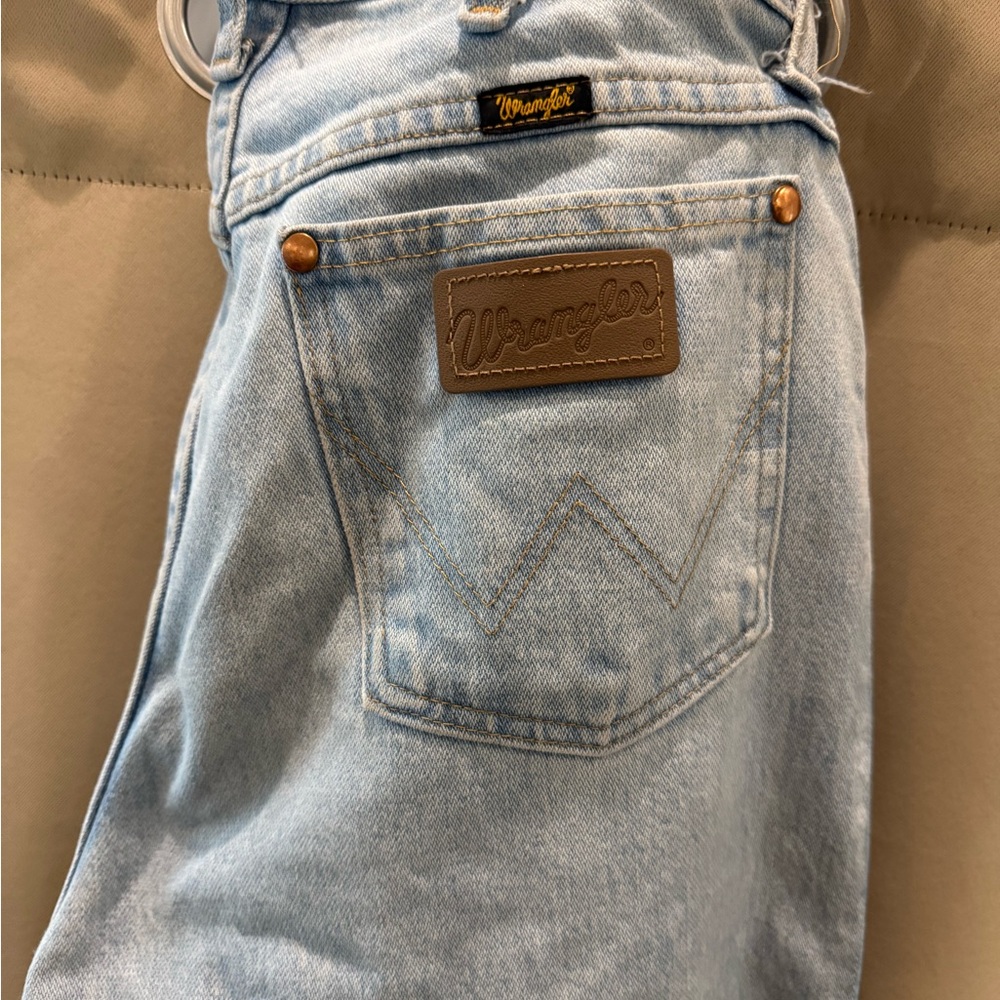 Wrangler Light Blue Relaxed Fit Men's Jeans